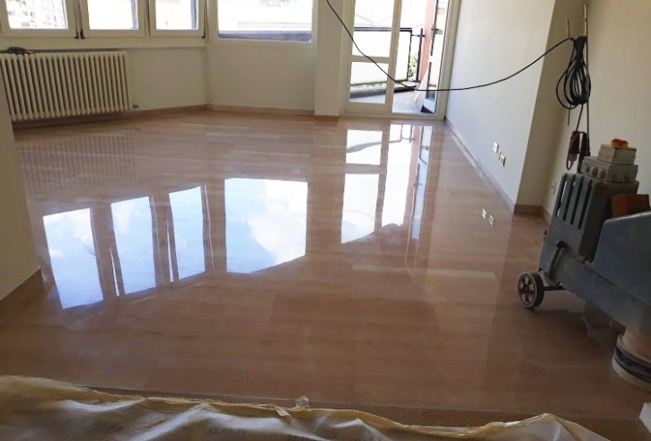 Mirror polishing of marble floor Sanding and mirror polishing of marble floor, formerly known as 'piombatura