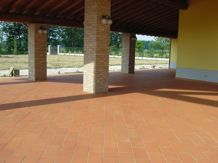 Specific protective treatment for outdoor terracotta floors Specific protective treatment for terracotta flooring laid outdoors